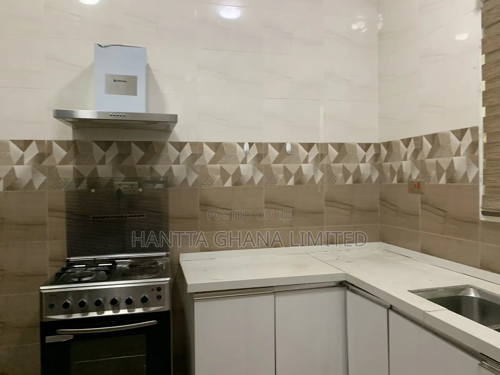3bdrm Apartment in East Legon, American House for rent