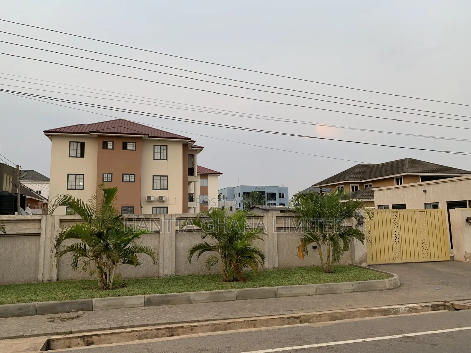 3bdrm Apartment in East Legon, American House for rent