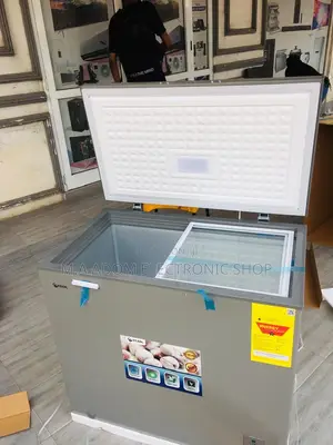 Pearl 200L Chest Freezer - Your Frozen Food Fortress!