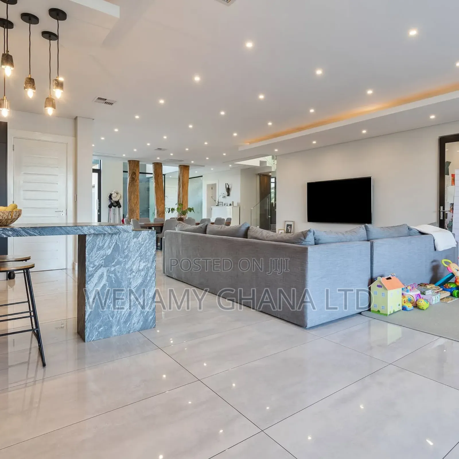 4bdrm Mansion in Accra for sale