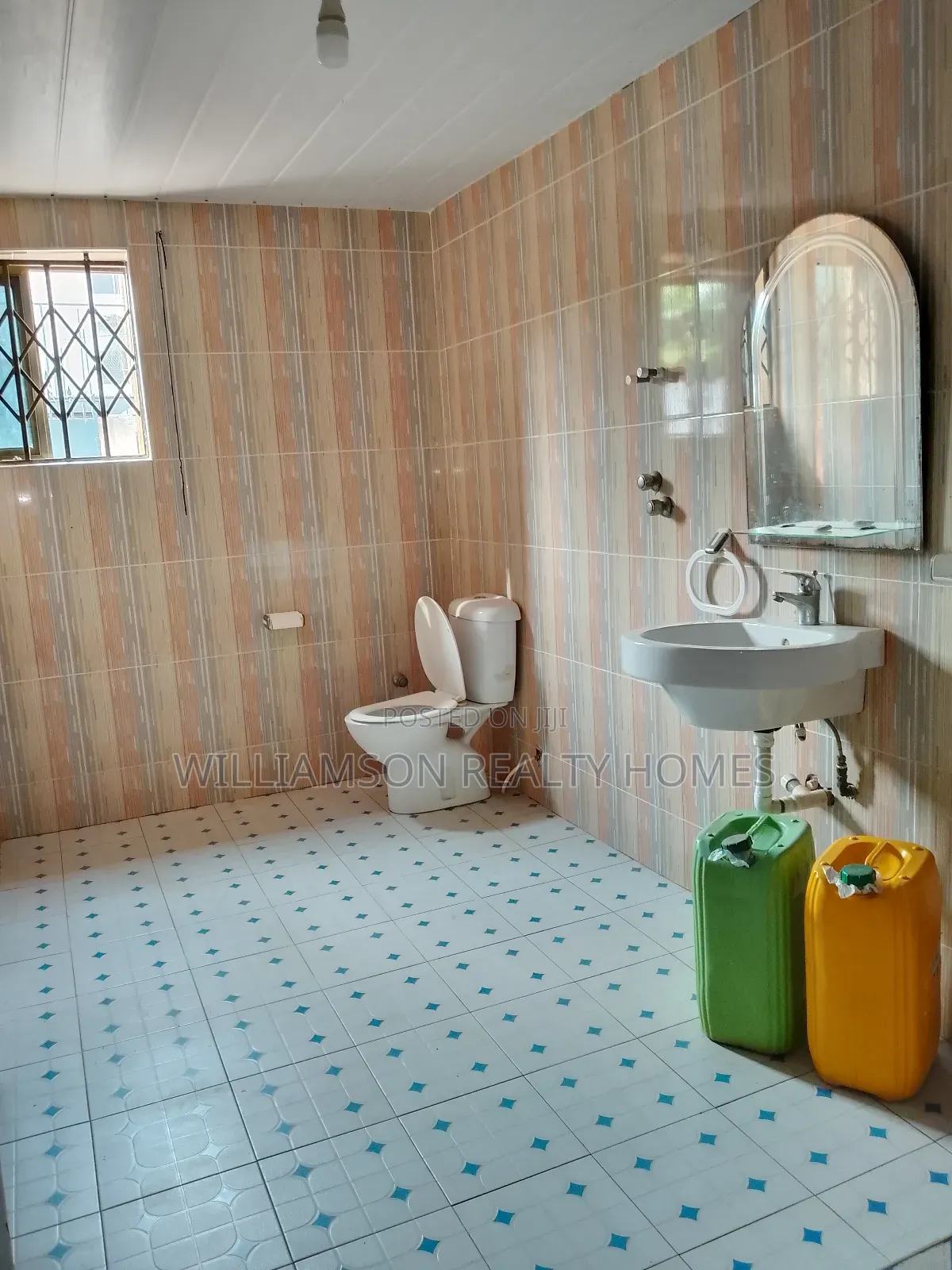 1bdrm Apartment in Community 18 Area, Spintex for rent