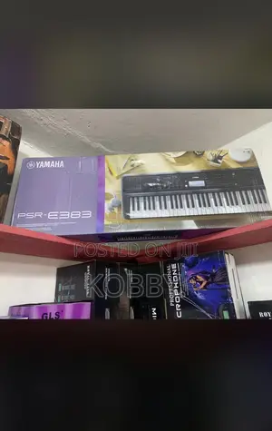 Yamaha PSR E383