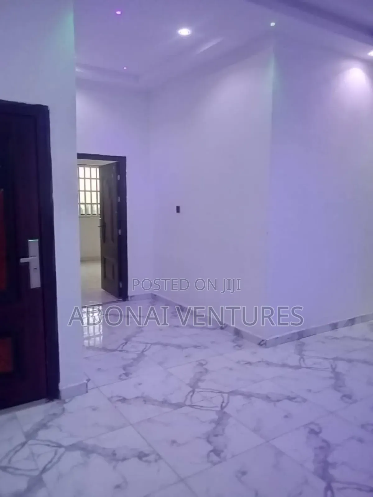 5bdrm House in Kronum Abuahia, Kumasi Metropolitan for sale