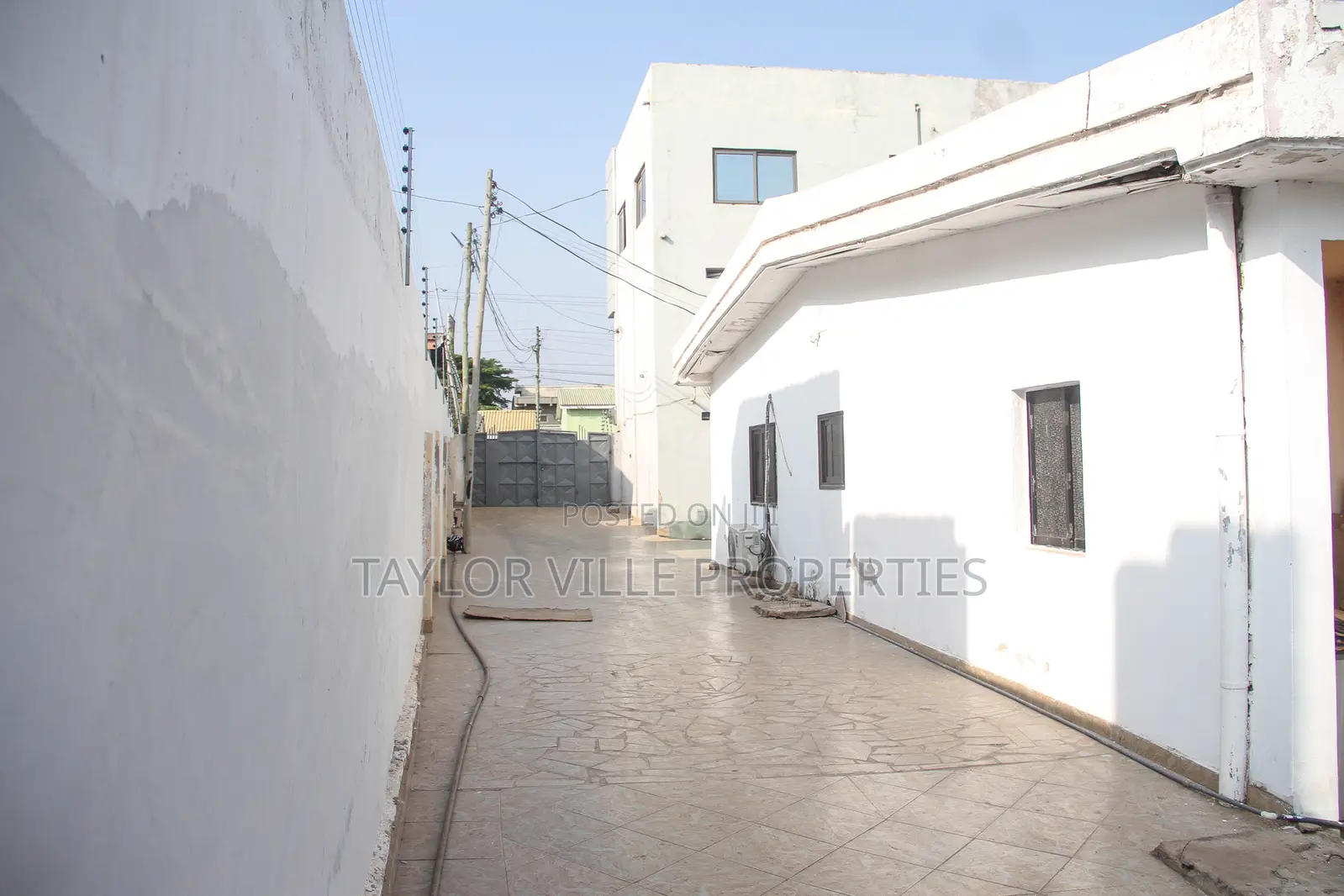 Comfy Private 1 Bedrm at East Legon, American Hse