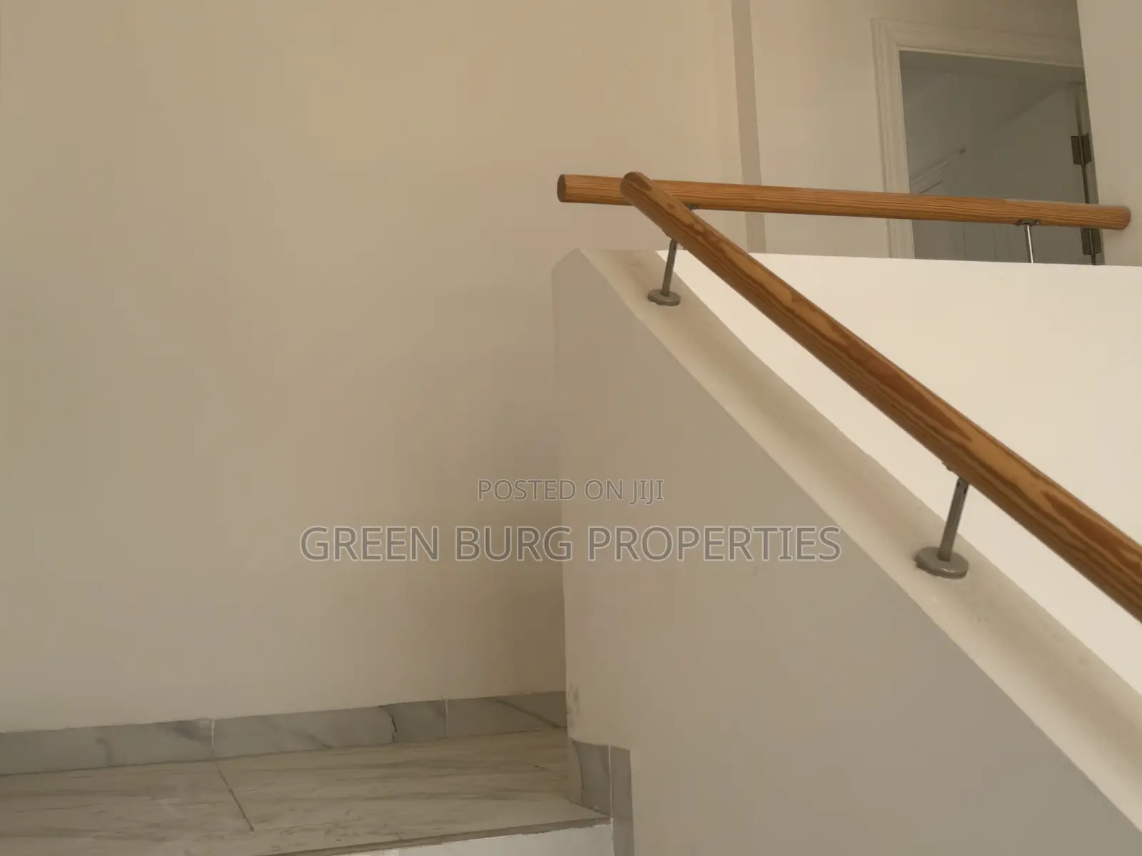 3bdrm Townhouse/Terrace in East Legon for sale