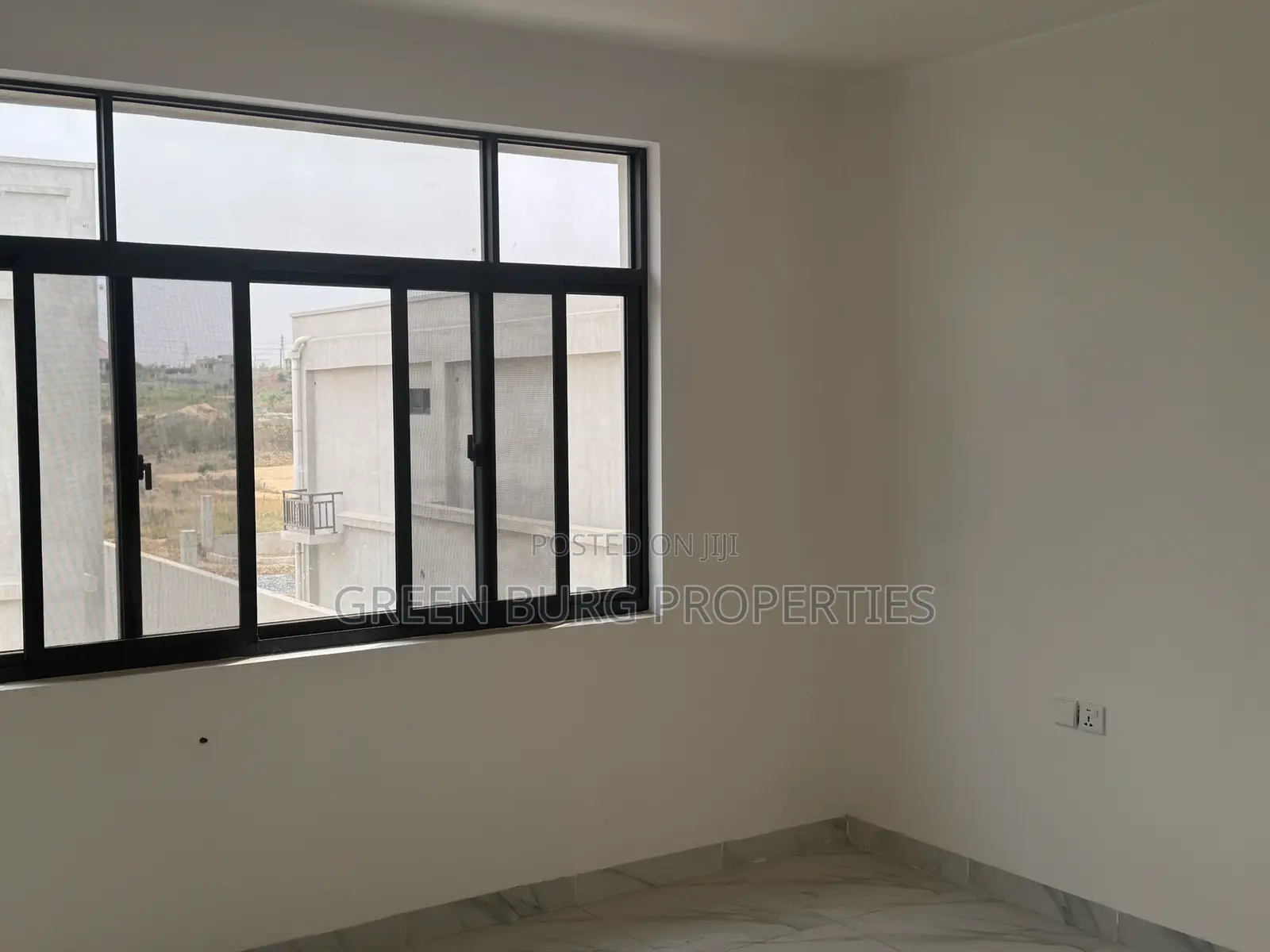 3bdrm Townhouse/Terrace in East Legon for sale
