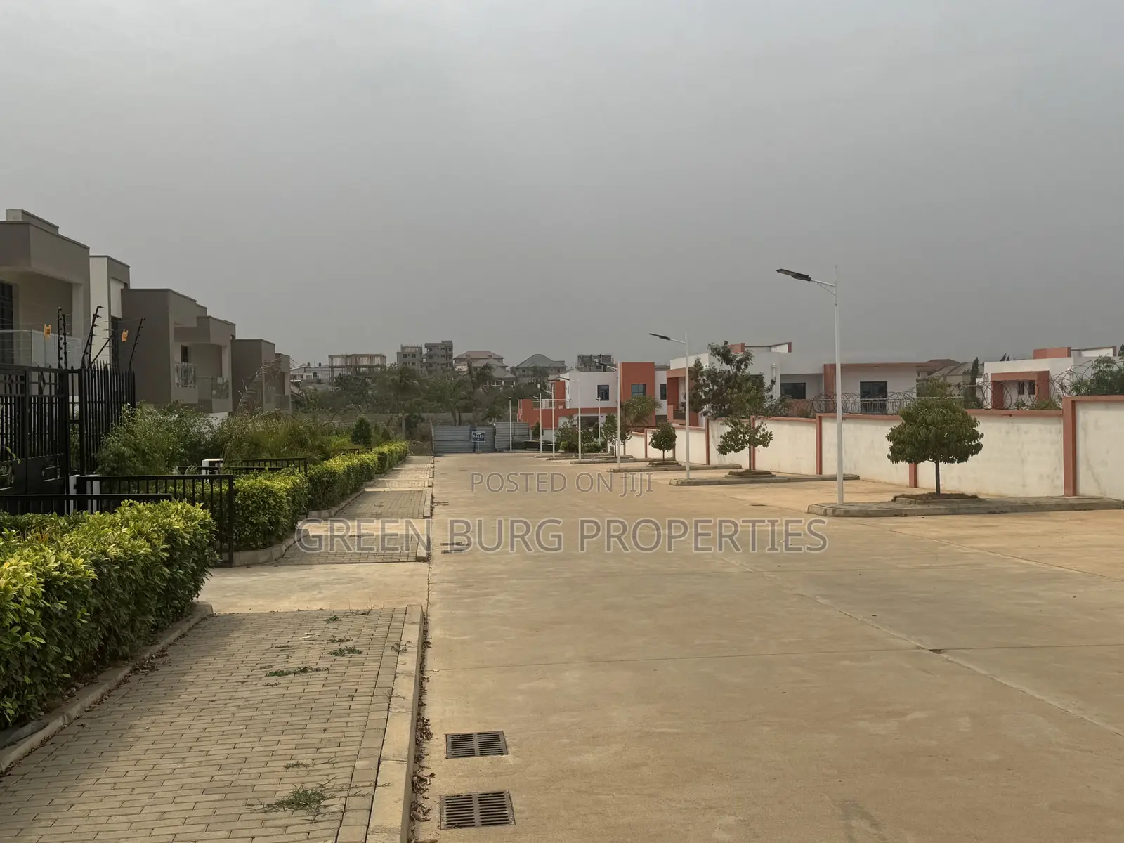 3bdrm Townhouse/Terrace in East Legon for sale