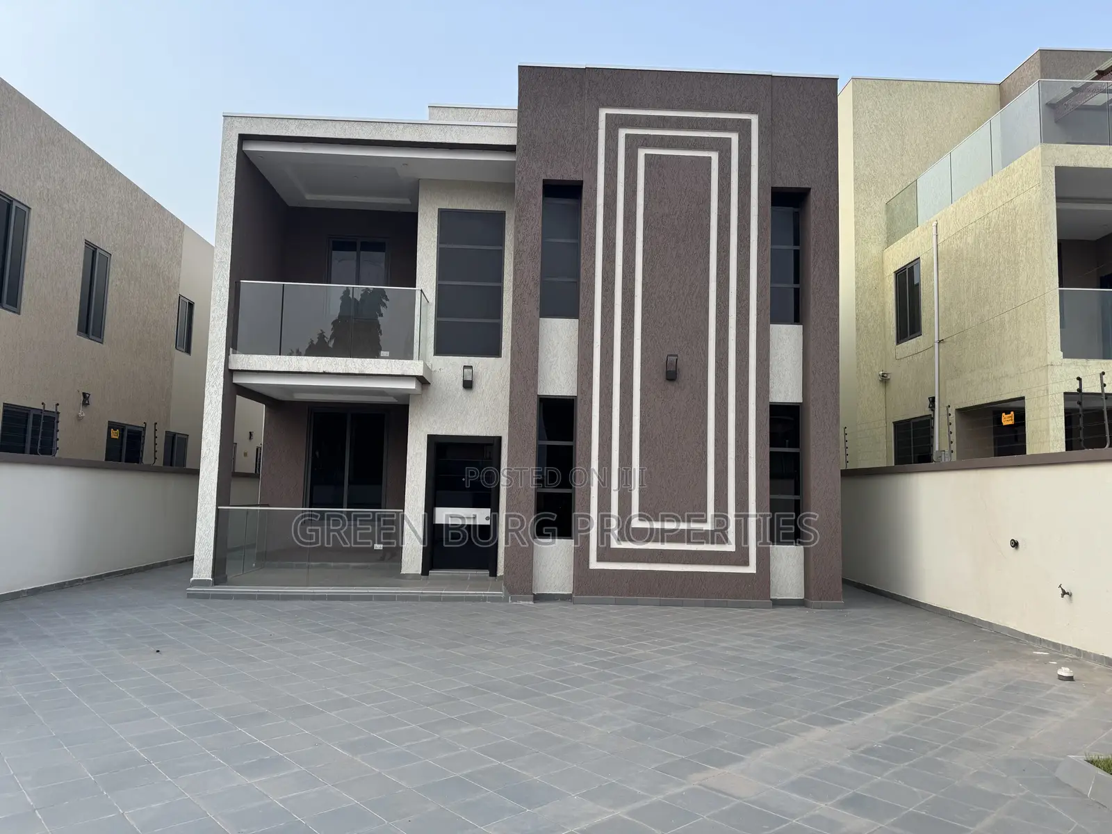 5bdrm Mansion in East Legon for rent