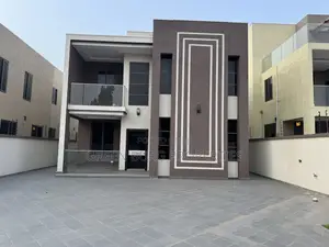 5bdrm Mansion in East Legon for rent