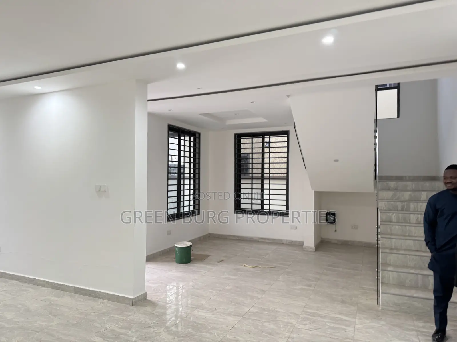5bdrm Mansion in East Legon for rent