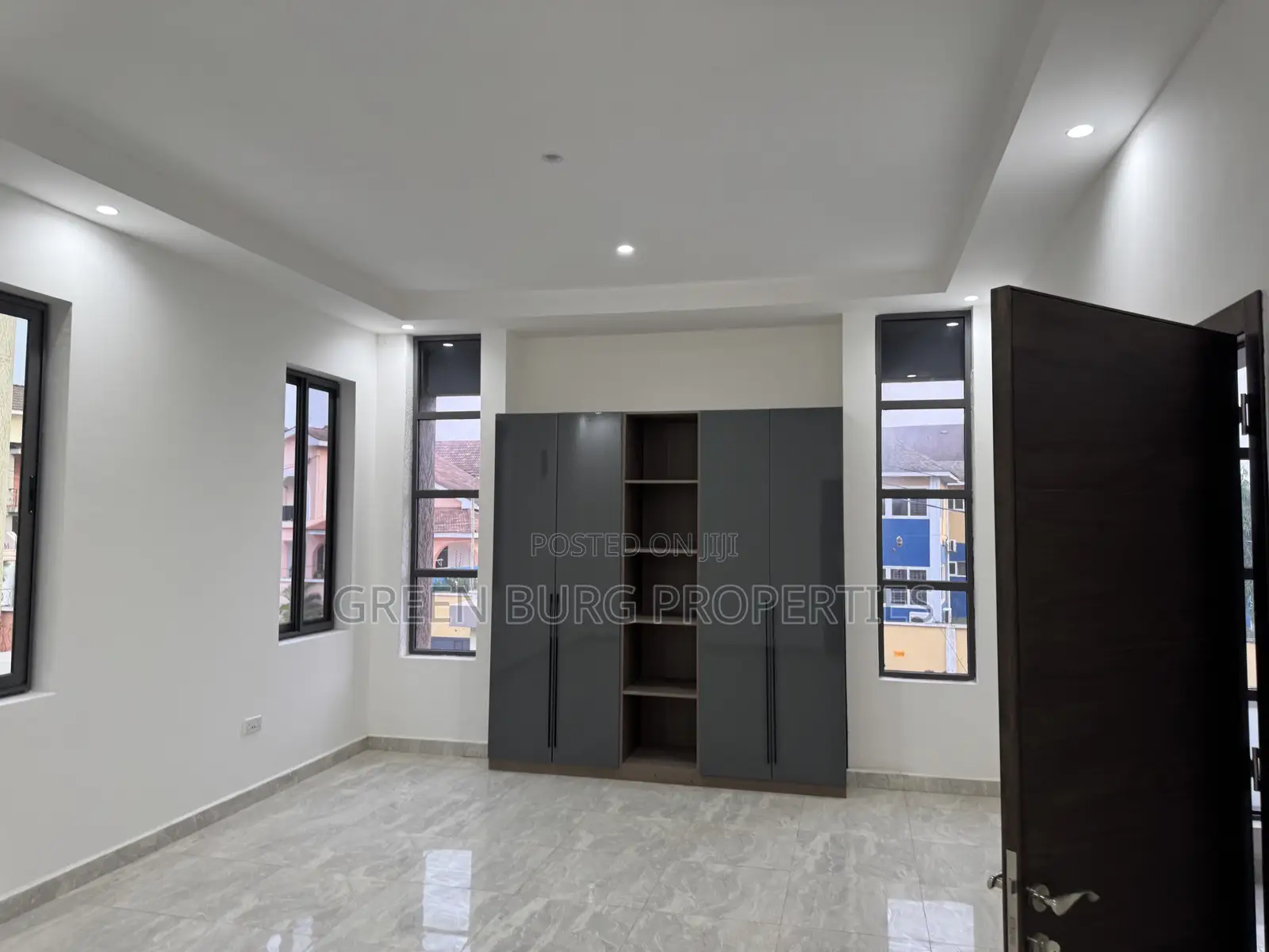 5bdrm Mansion in East Legon for rent