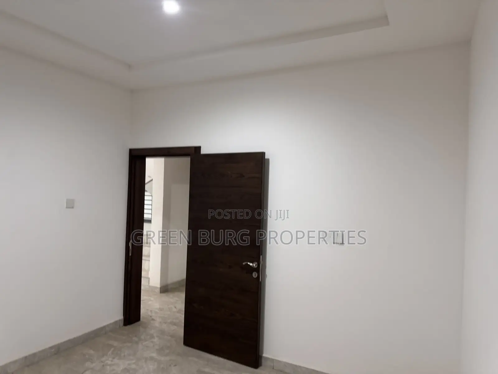 5bdrm Mansion in East Legon for rent