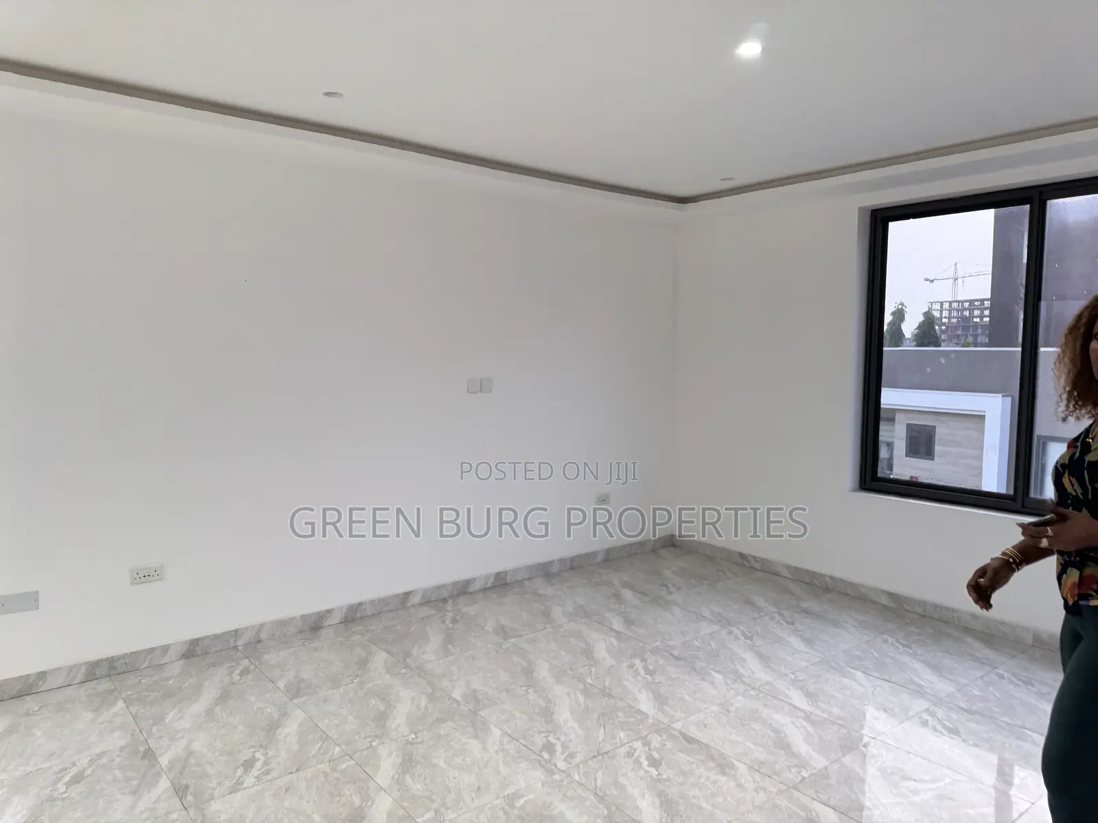 5bdrm Mansion in East Legon for rent