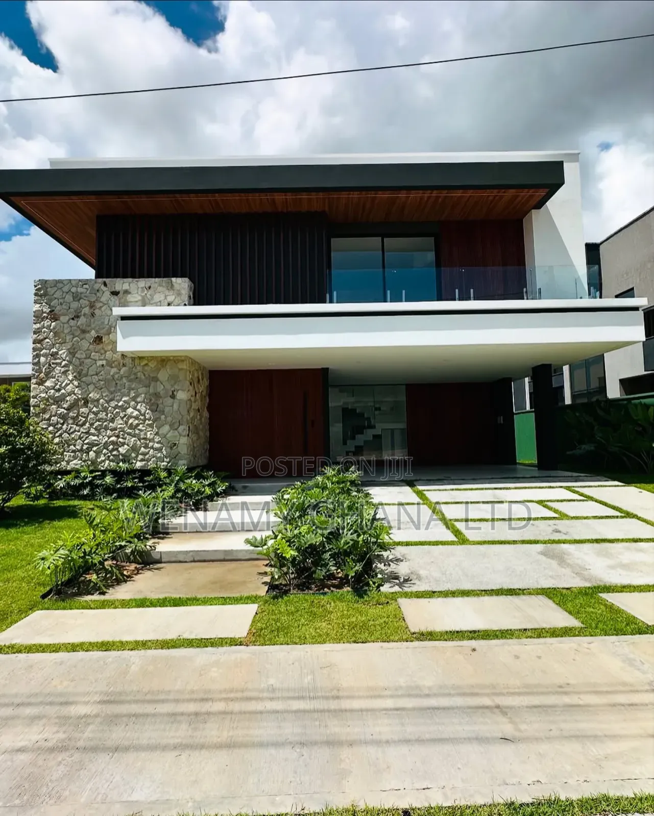 4bdrm Duplex in Accra for sale