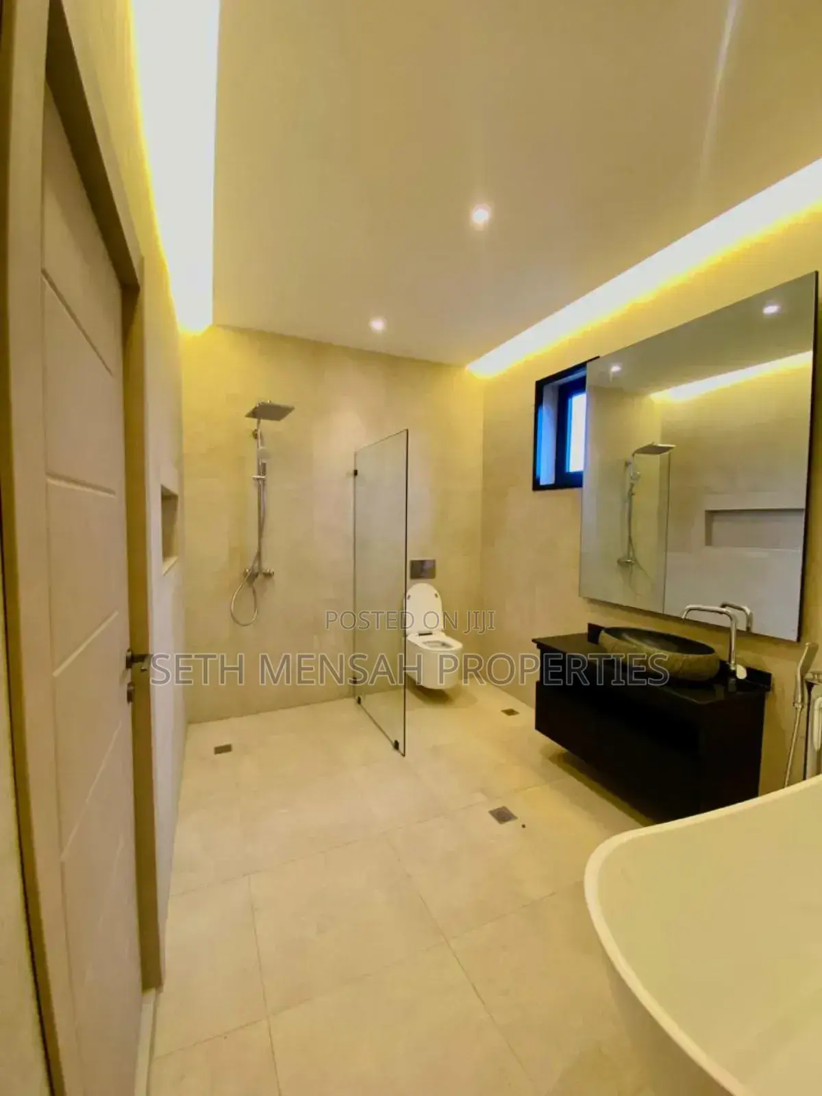 4bdrm House in Skm Properties, Dzorwulu for sale