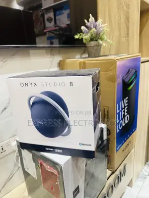 Self Tuning Speaker Onyx 8
