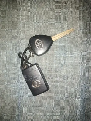 Toyota Vitz Keys