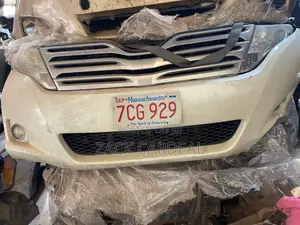 Toyota Venza 2012 Front Cut