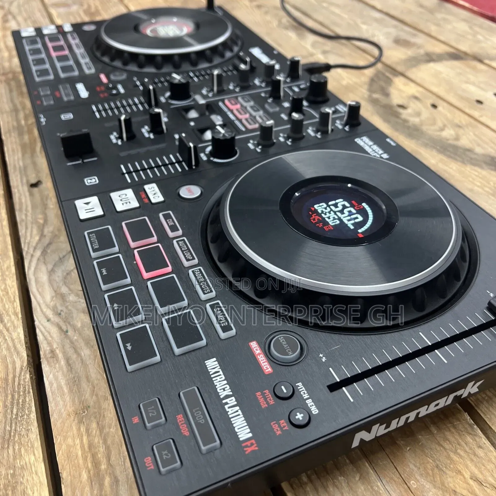 Numark Mixtrack Platinum Fx Dj Controller