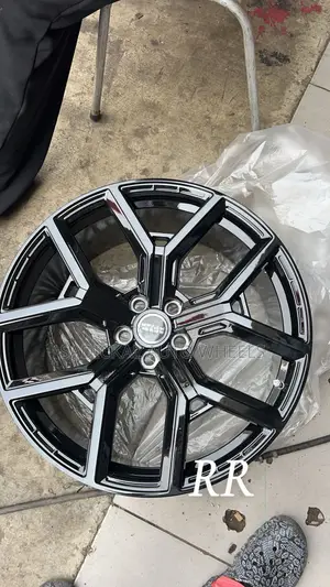Orignal Range Rover Rim