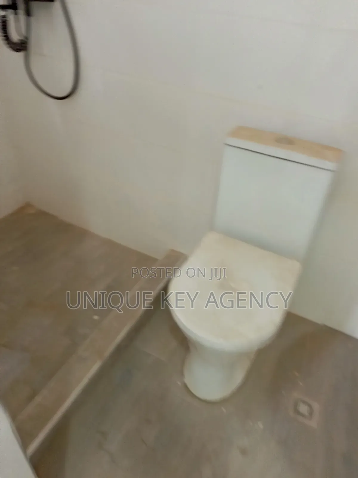 3bdrm House in Unique Key Agency, Baatsona Total for sale
