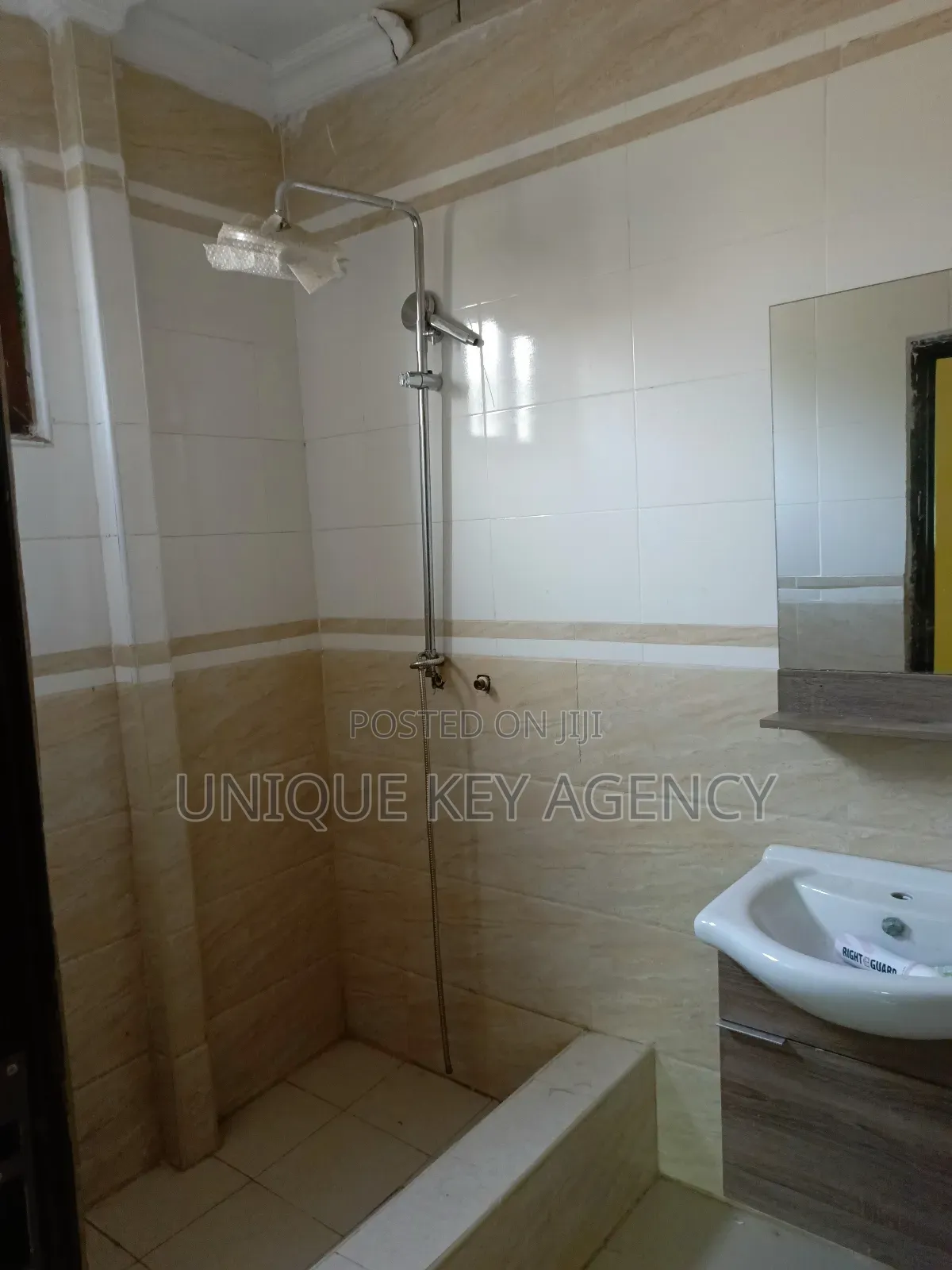 3bdrm House in Unique Key Agency, Tesano for rent