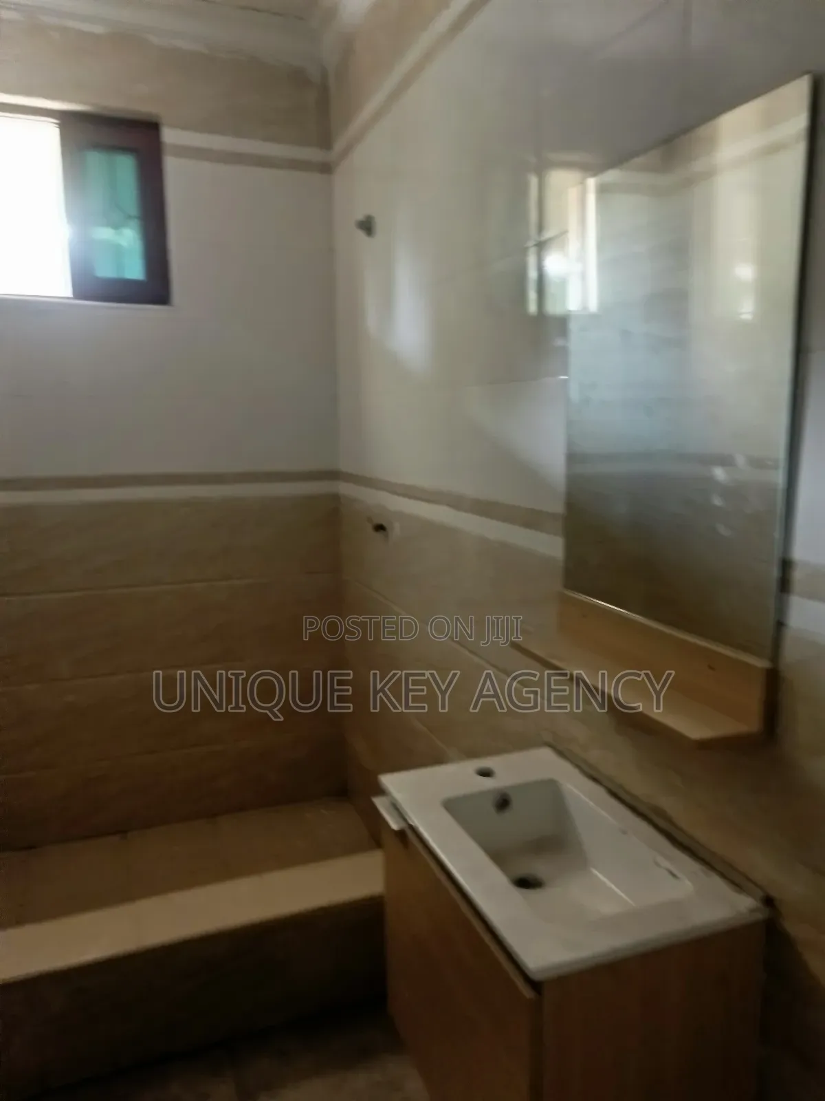 3bdrm House in Unique Key Agency, Tesano for rent