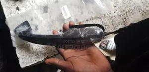 Hyundai Tucson 2008 2009 2010 Outside Door Handle