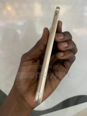 New Apple iPhone 7 32 GB Gold