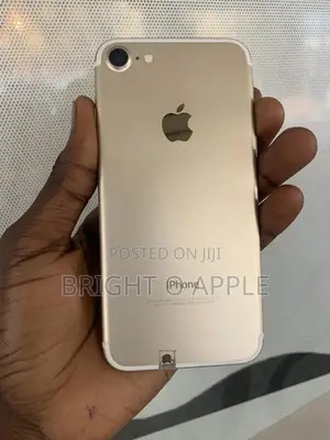 New Apple iPhone 7 32 GB Gold