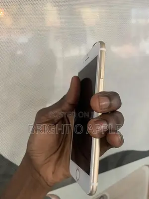 New Apple iPhone 7 32 GB Gold