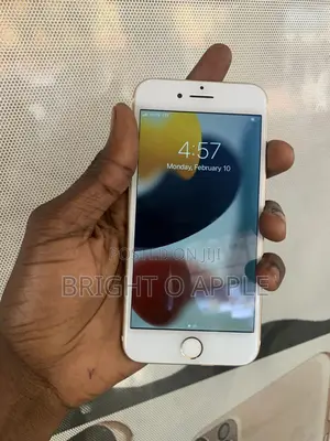 New Apple iPhone 7 32 GB Gold