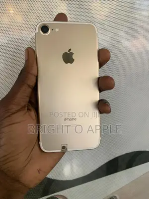 New Apple iPhone 7 32 GB Gold