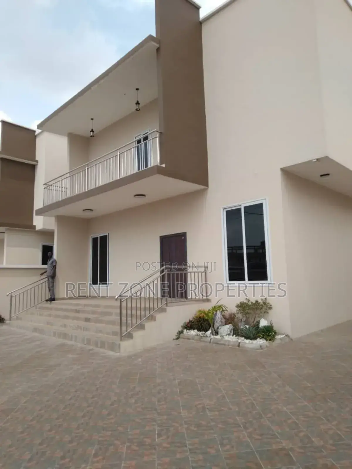 3bdrm Duplex in Pokuase for sale