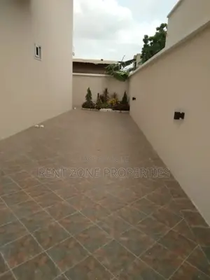 3bdrm Duplex in Pokuase for sale