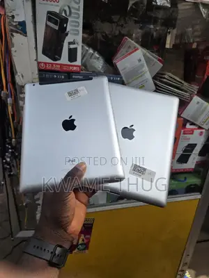 New Apple iPad 4 Wi-Fi + Cellular 64 GB Silver