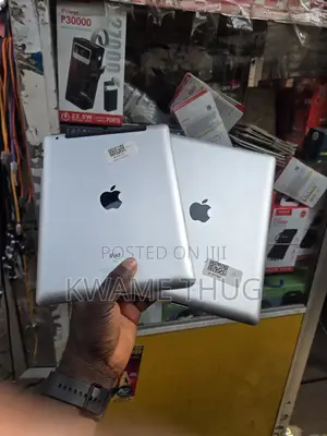 New Apple iPad 4 Wi-Fi + Cellular 64 GB Silver