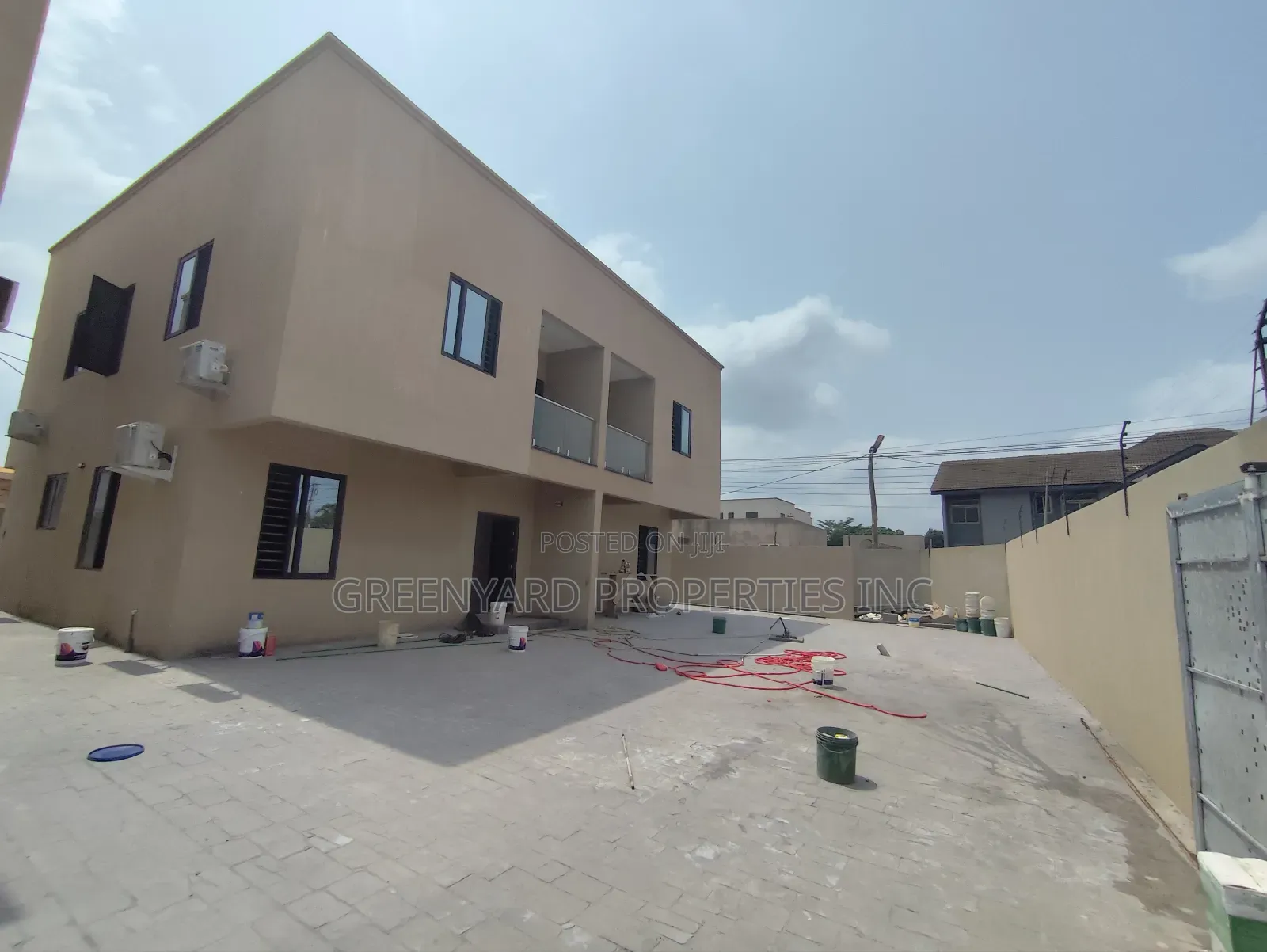 2bdrm Townhouse / Terrace in Adjiringanor, East Legon for rent
