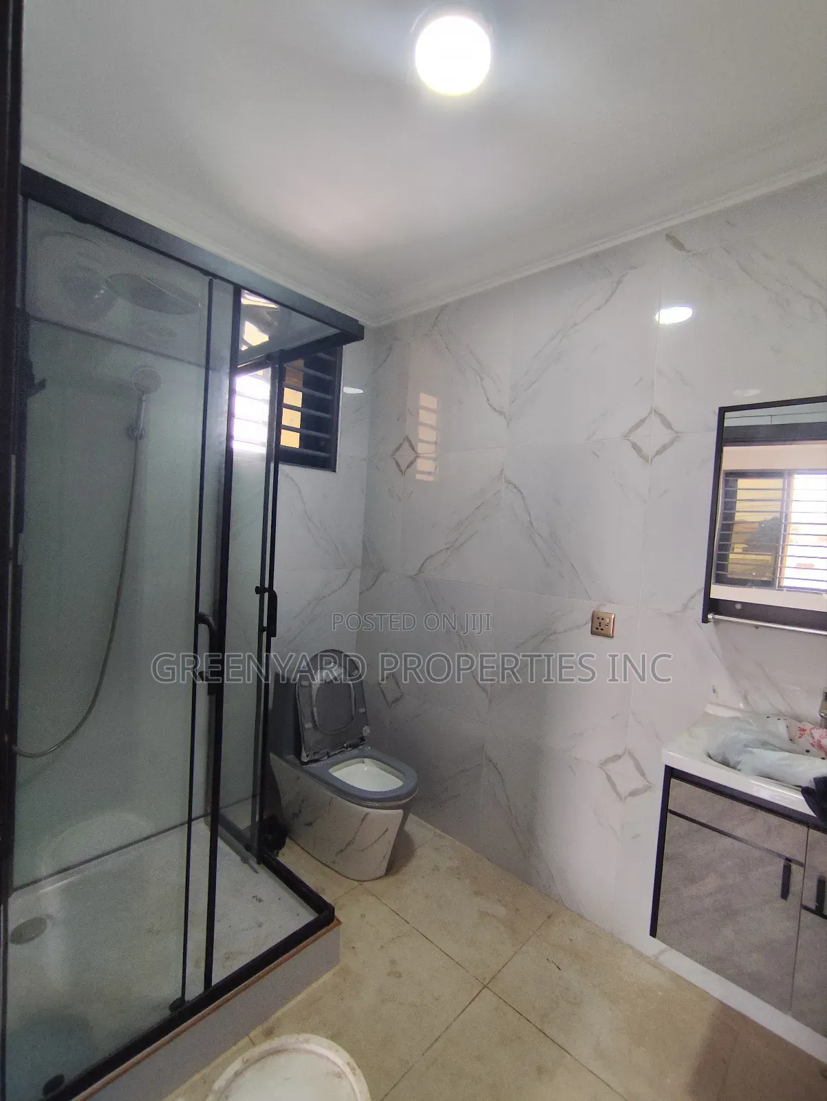 2bdrm Townhouse / Terrace in Adjiringanor, East Legon for rent