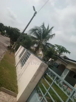 3bdrm House in Self Compound, Oyarifa for rent