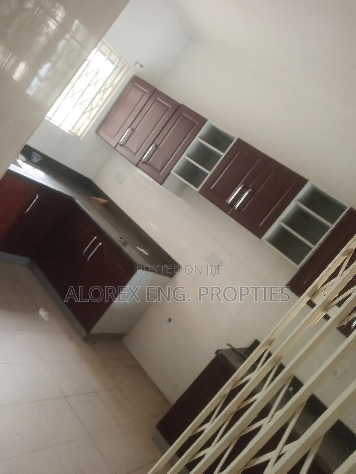 3bdrm House in Self Compound, Oyarifa for rent