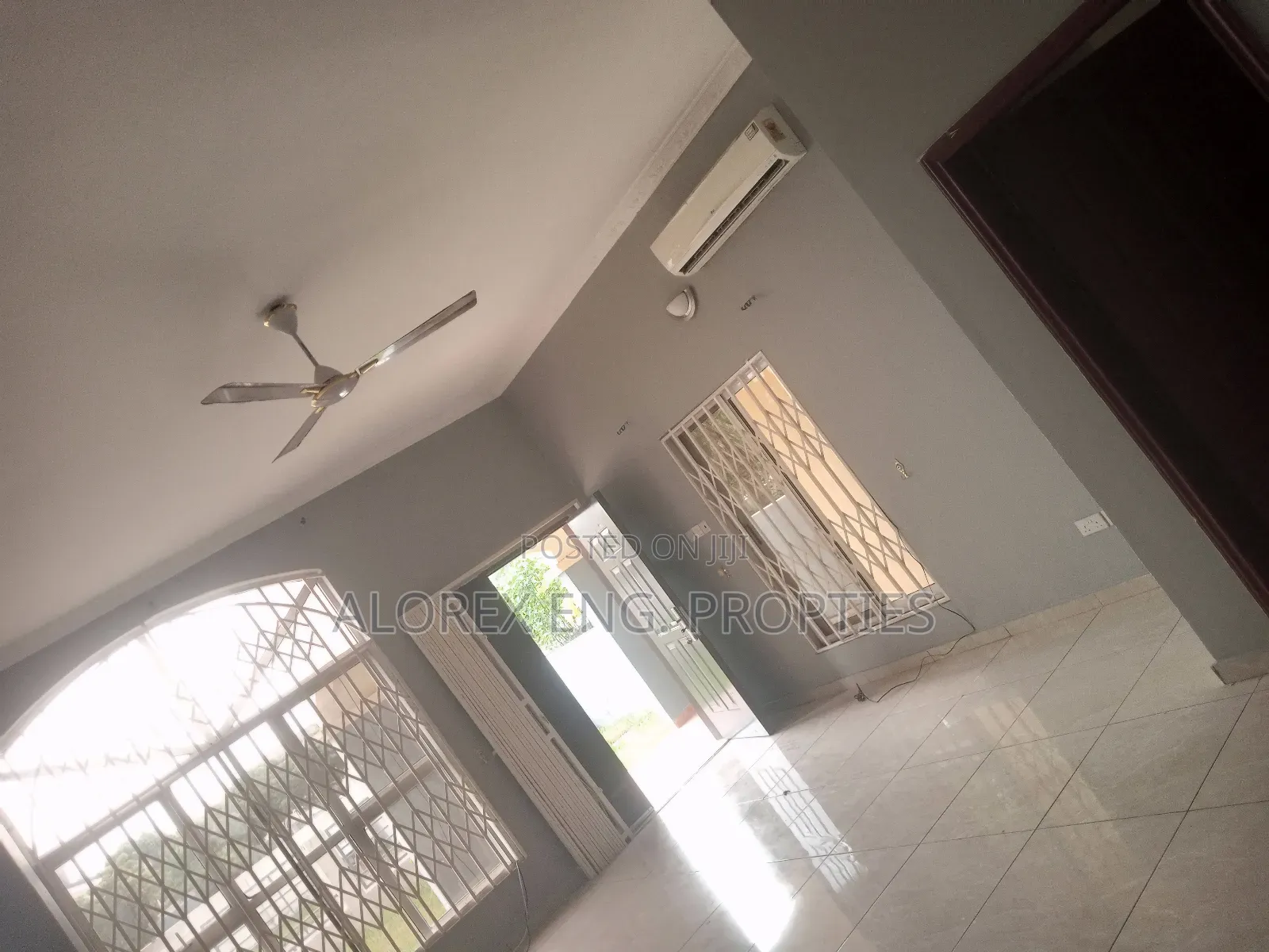 3bdrm House in Self Compound, Oyarifa for rent