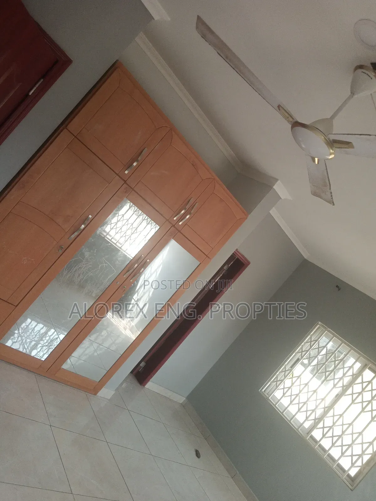 3bdrm House in Self Compound, Oyarifa for rent