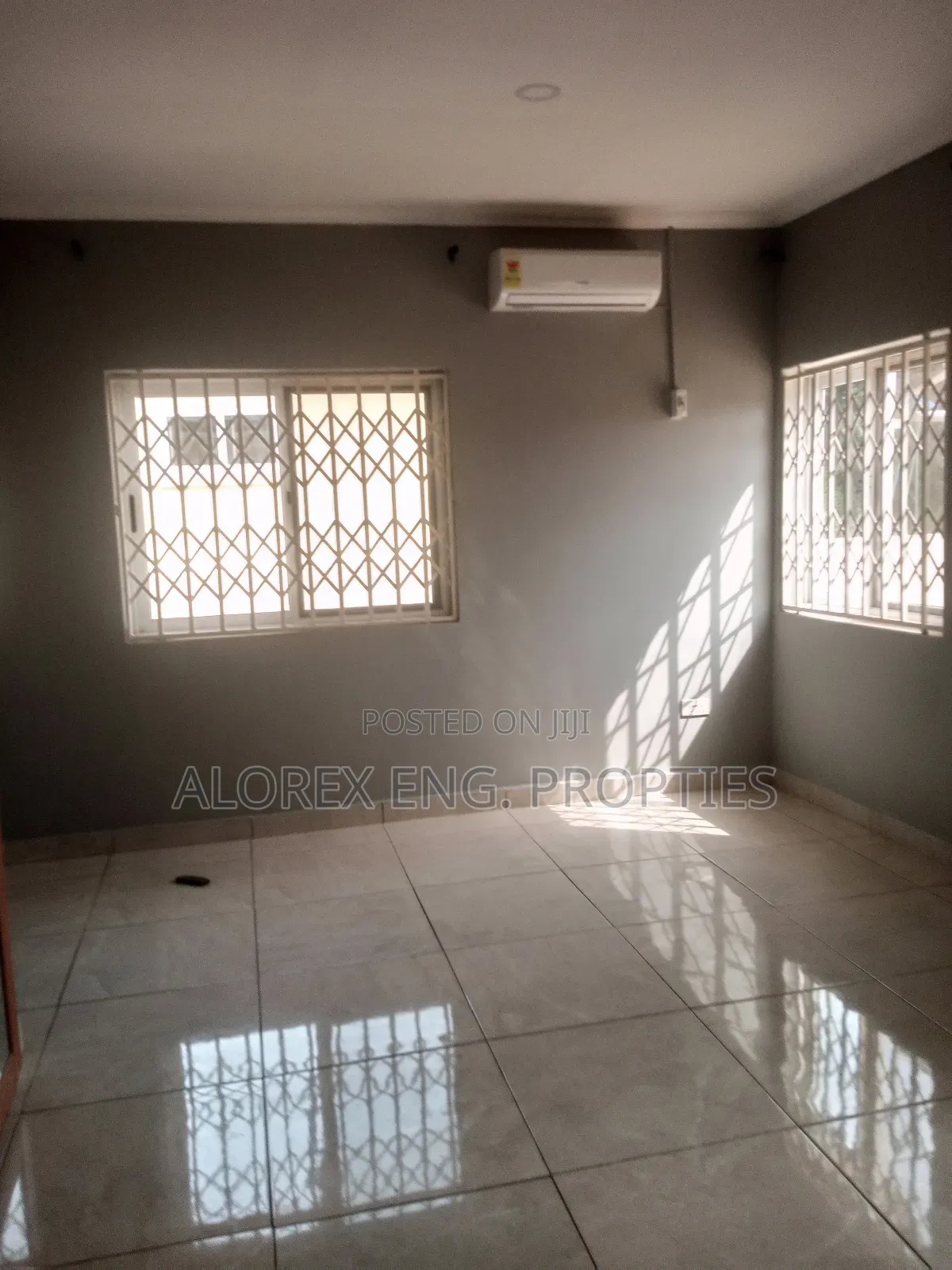 3bdrm House in Self Compound, Oyarifa for rent