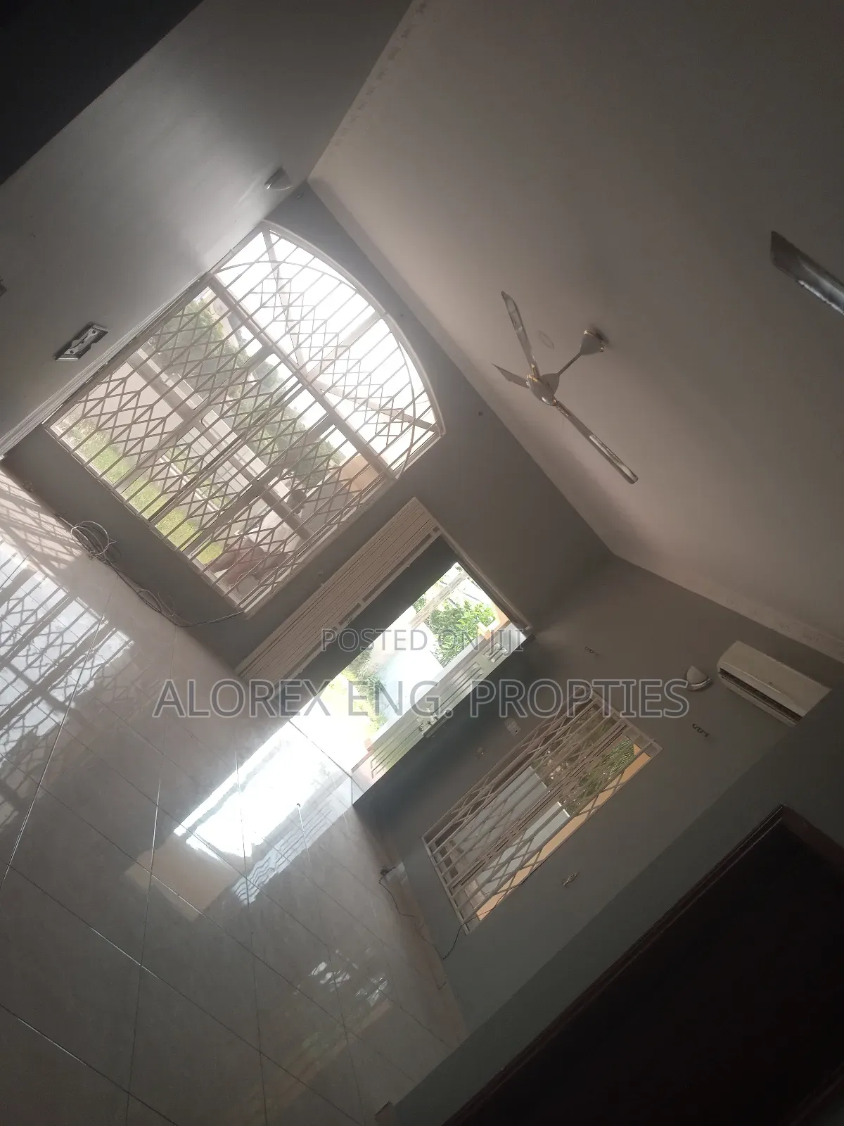 3bdrm House in Self Compound, Oyarifa for rent