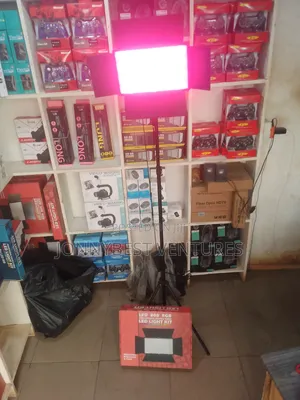 LED 800 RGB Light LED 800 RGB Video Light