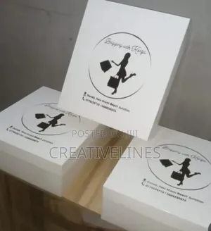 White Customised Bags and Boxes