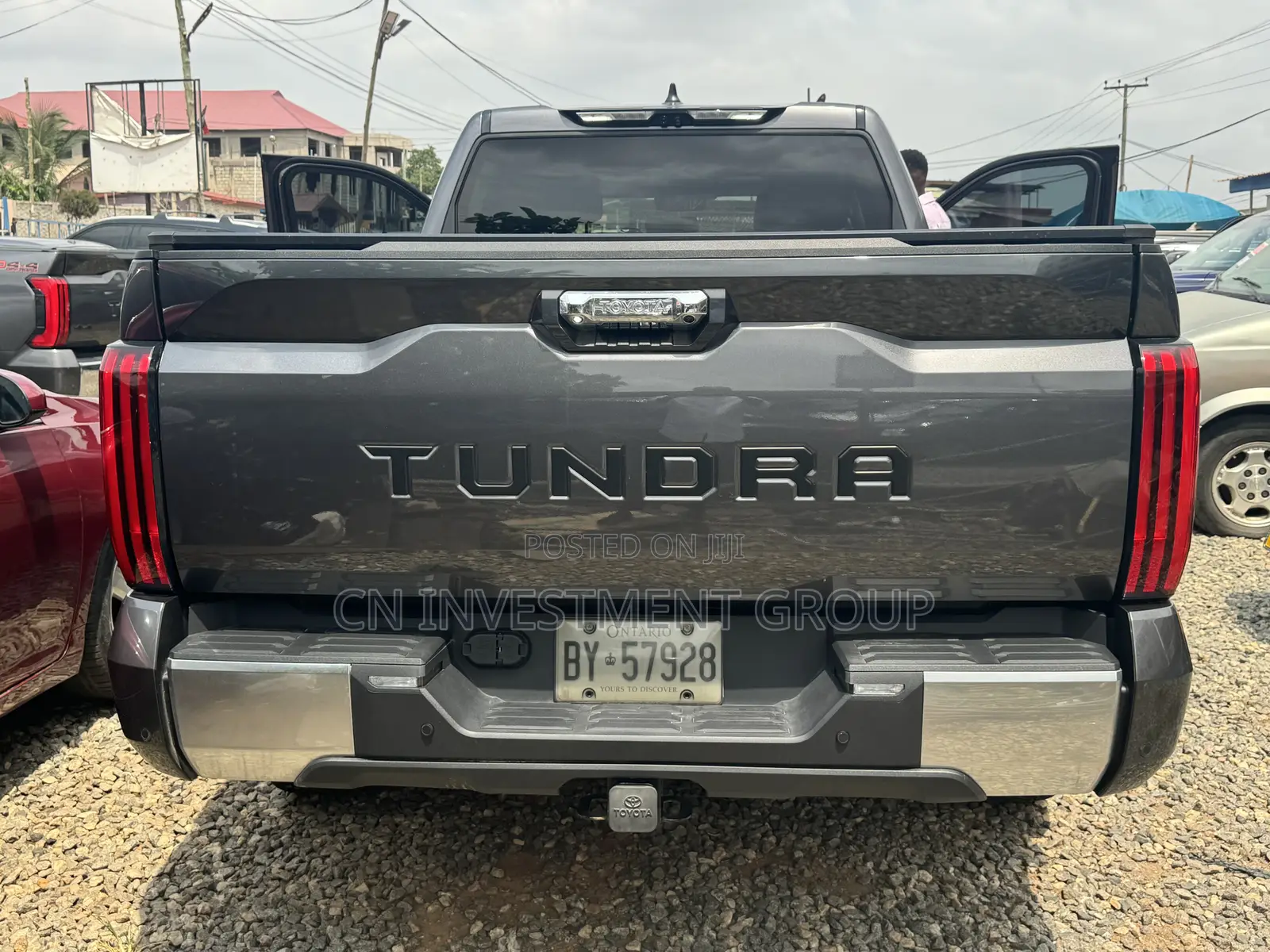 Toyota Tundra 2022 Black