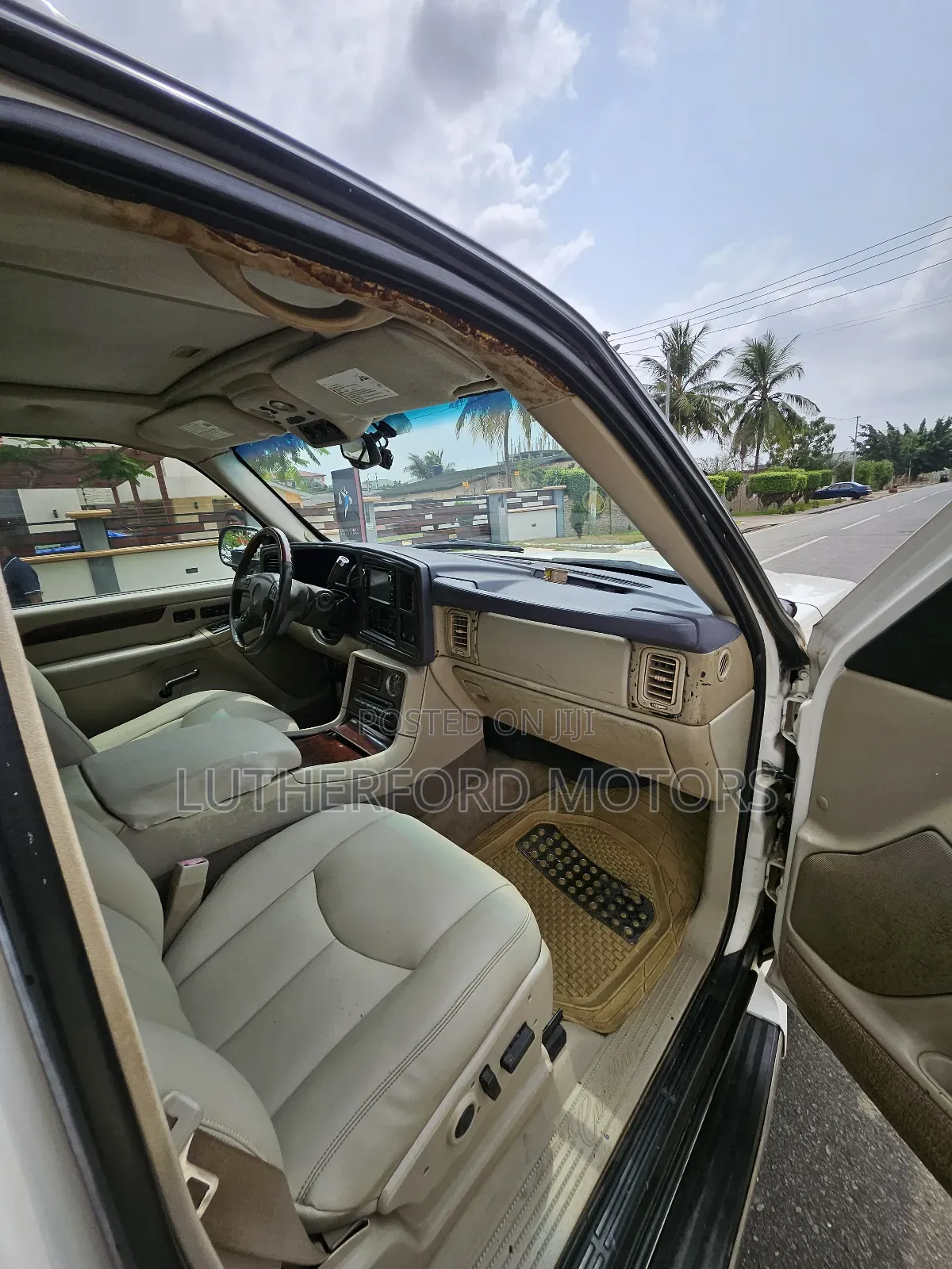 Cadillac Escalade ESV 2006 White