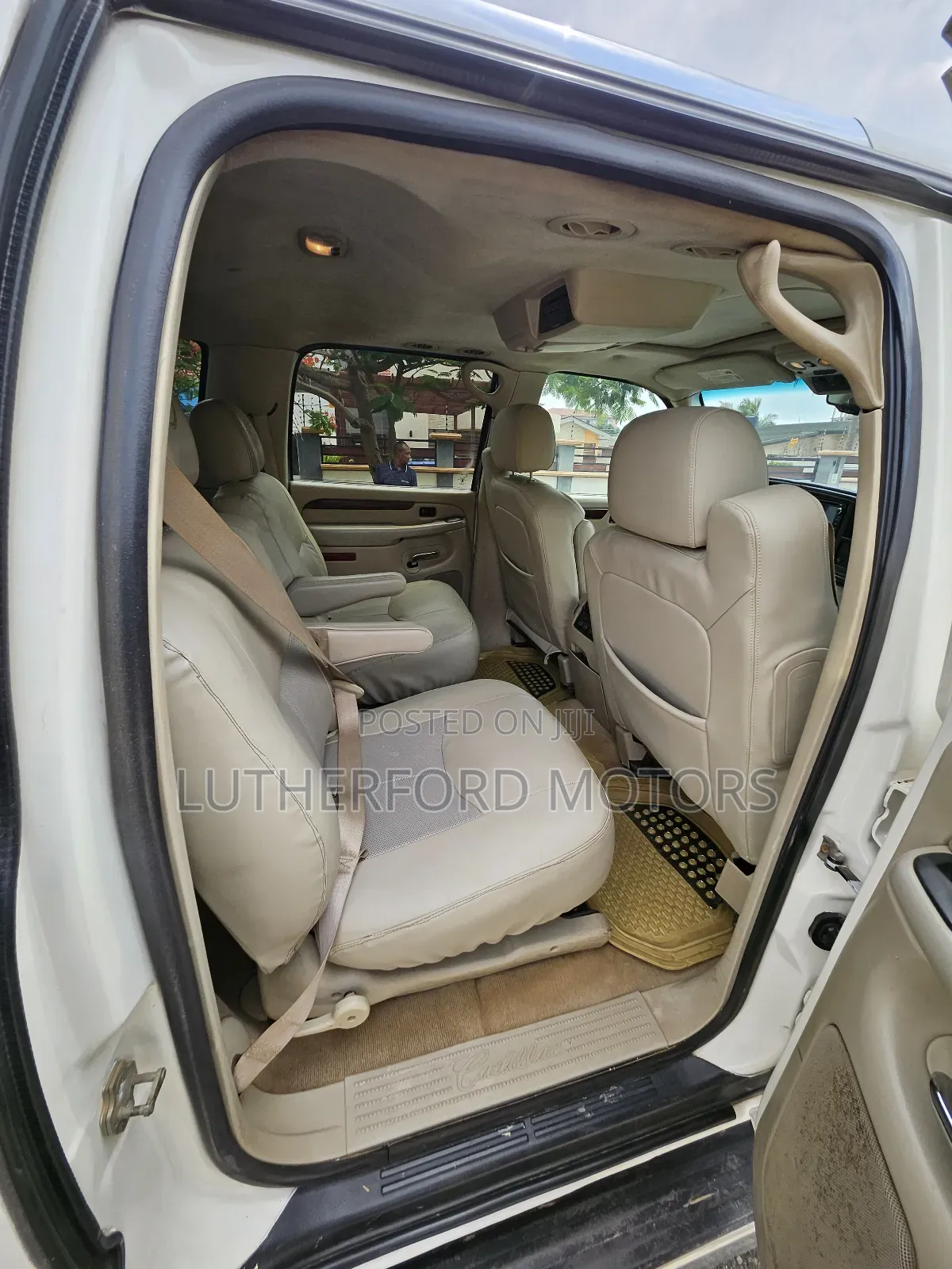 Cadillac Escalade ESV 2006 White